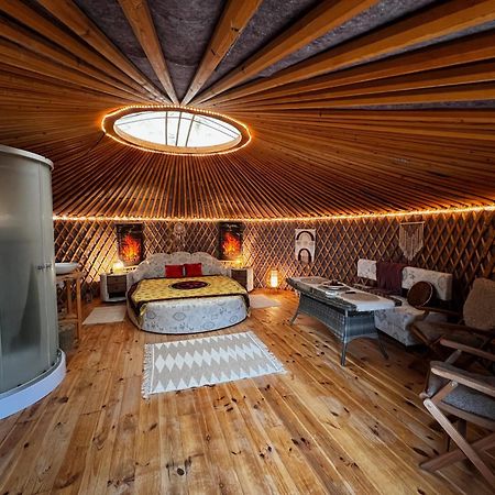 Jurta Hotel Balatongyoeroek Екстер'єр фото