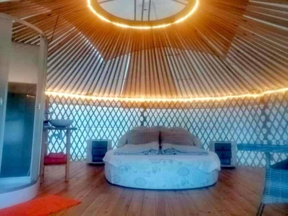 Jurta Hotel Balatongyoeroek Екстер'єр фото