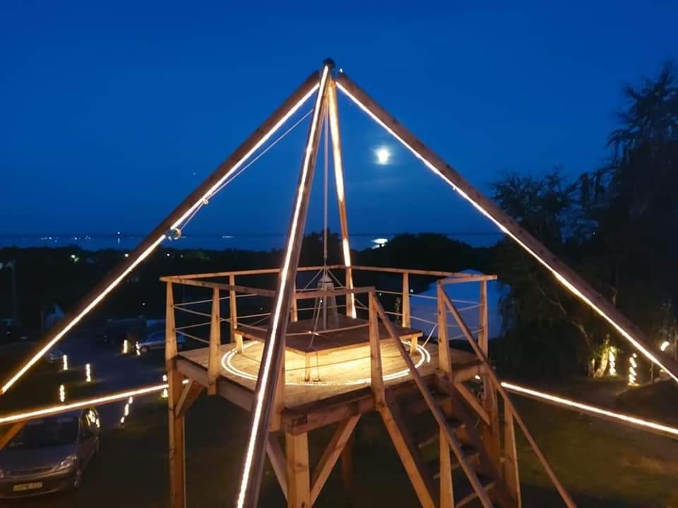 Jurta Hotel Balatongyoeroek Екстер'єр фото
